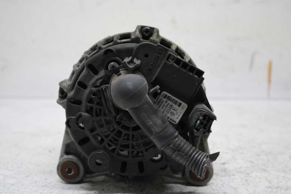 ALTERNATEUR NISSAN/LADA/OPEL/RENAULT 150A - Vue 3